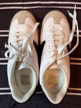 DV by Dolce Vita White and Black Women's Sneakers